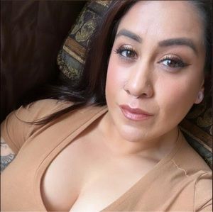 Meet your Posher, Monica